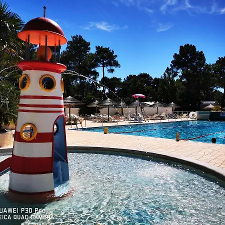 De 3 Avec Vue Sur La Piscine Partagee Et Jardin Clos A A 2 Km De La Semesterbostad